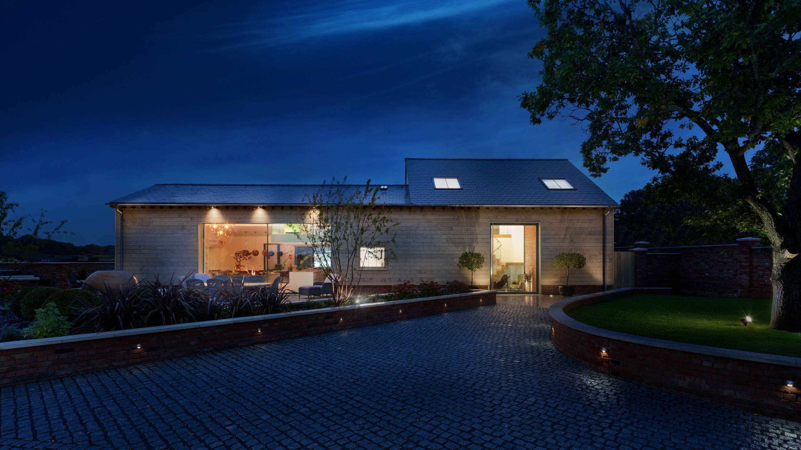 Barn conversion by Inkspace Architects and Interiors