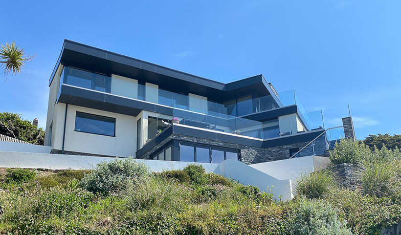 New property overlooking Woolacombe Bay, designed by Inkspace Architecture