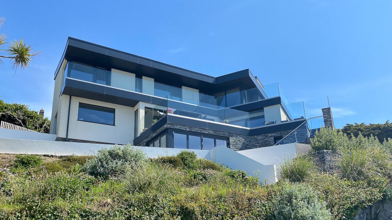 New property overlooking Woolacombe Bay, designed by Inkspace Architecture